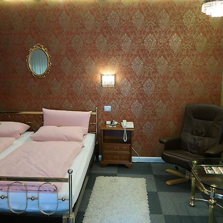 Am Hallenbad Hotel Garni Ratingen Zewnętrze zdjęcie