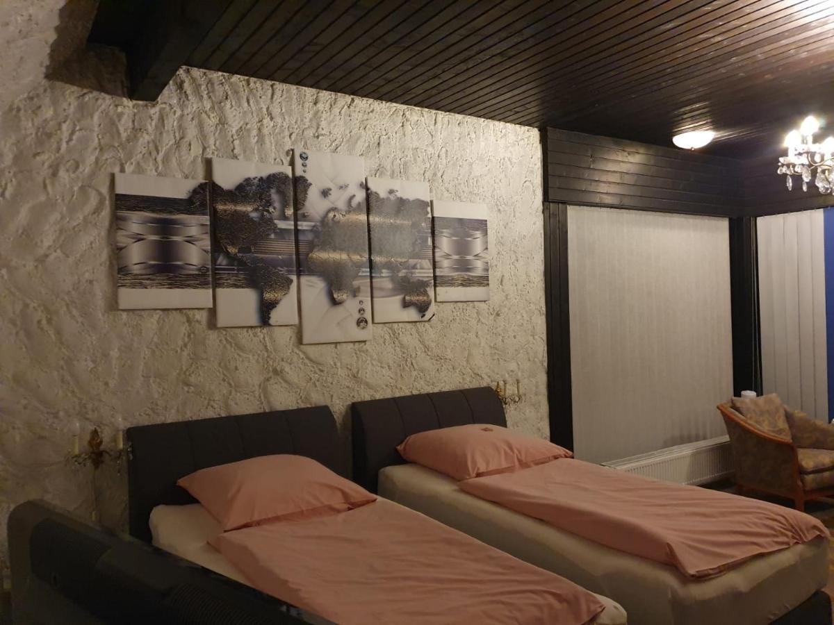 Am Hallenbad Hotel Garni Ratingen Zewnętrze zdjęcie