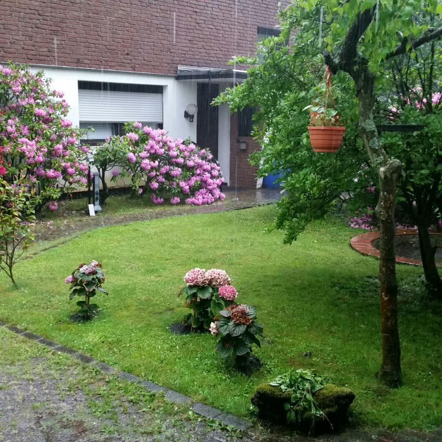 Am Hallenbad Hotel Garni Ratingen Zewnętrze zdjęcie