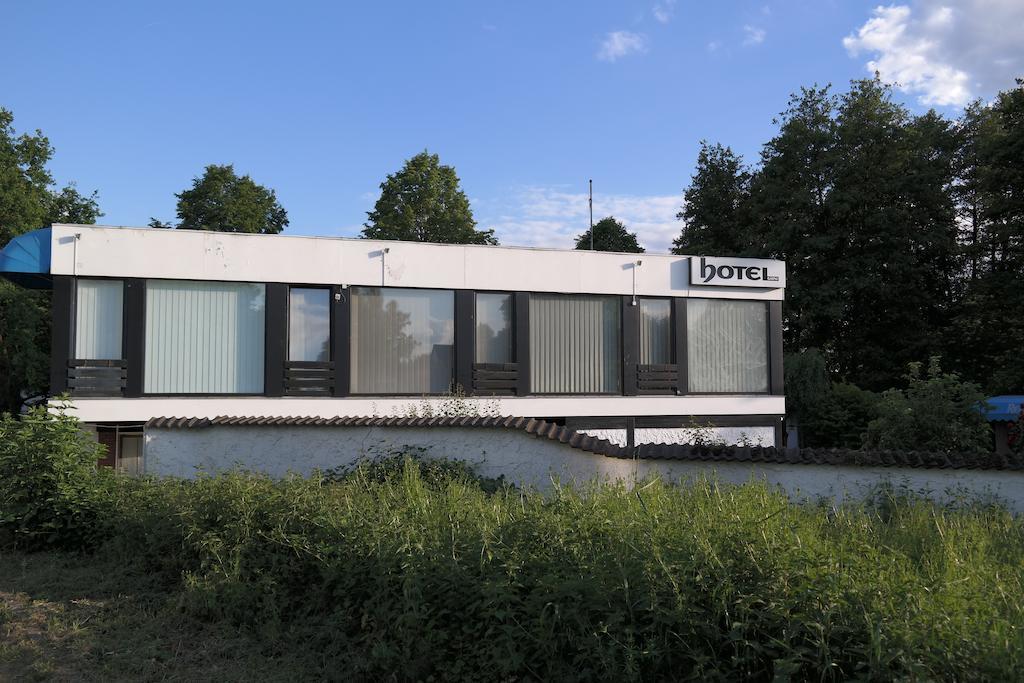 Am Hallenbad Hotel Garni Ratingen Zewnętrze zdjęcie